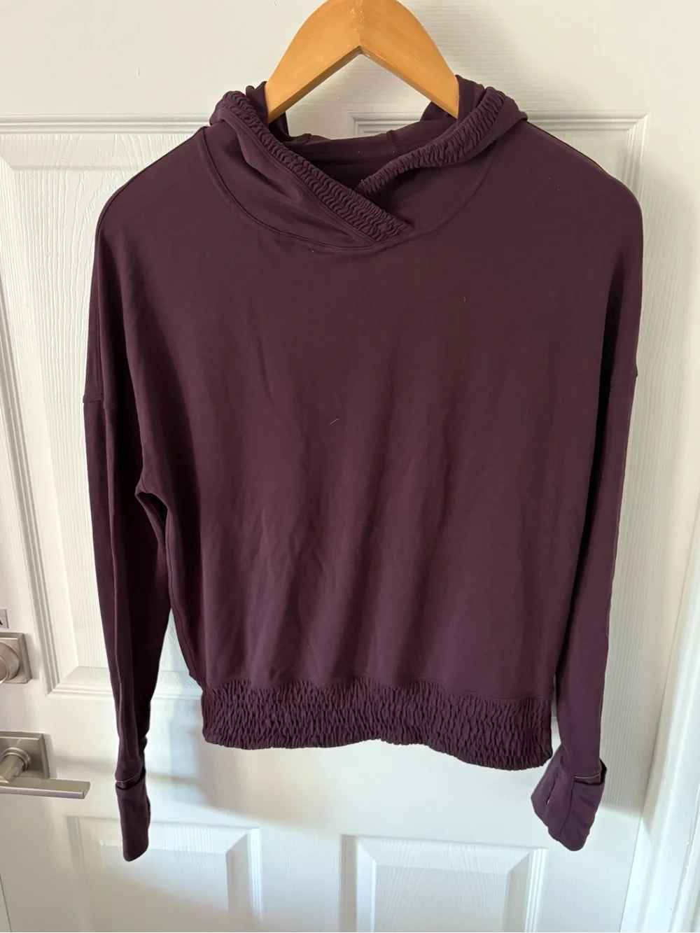 lululemon athletica stretchy fabric